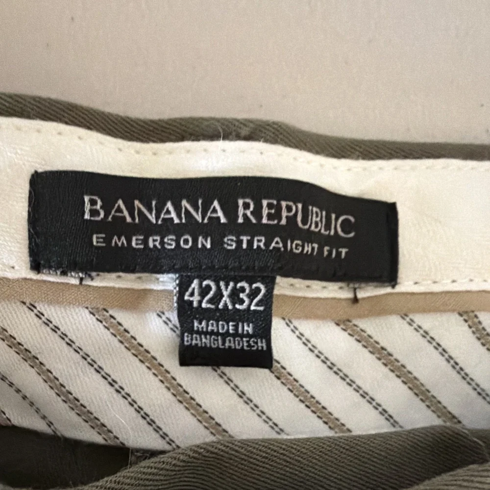 Banana Republic Men's 42x32 Green Twill Stretch Chino Straight Flat Front Pants